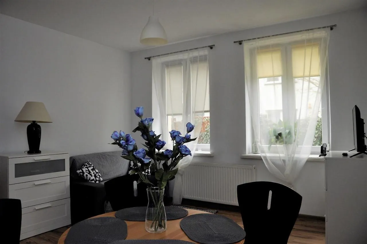 ורשה Prudentia Apartments Szaserow 59